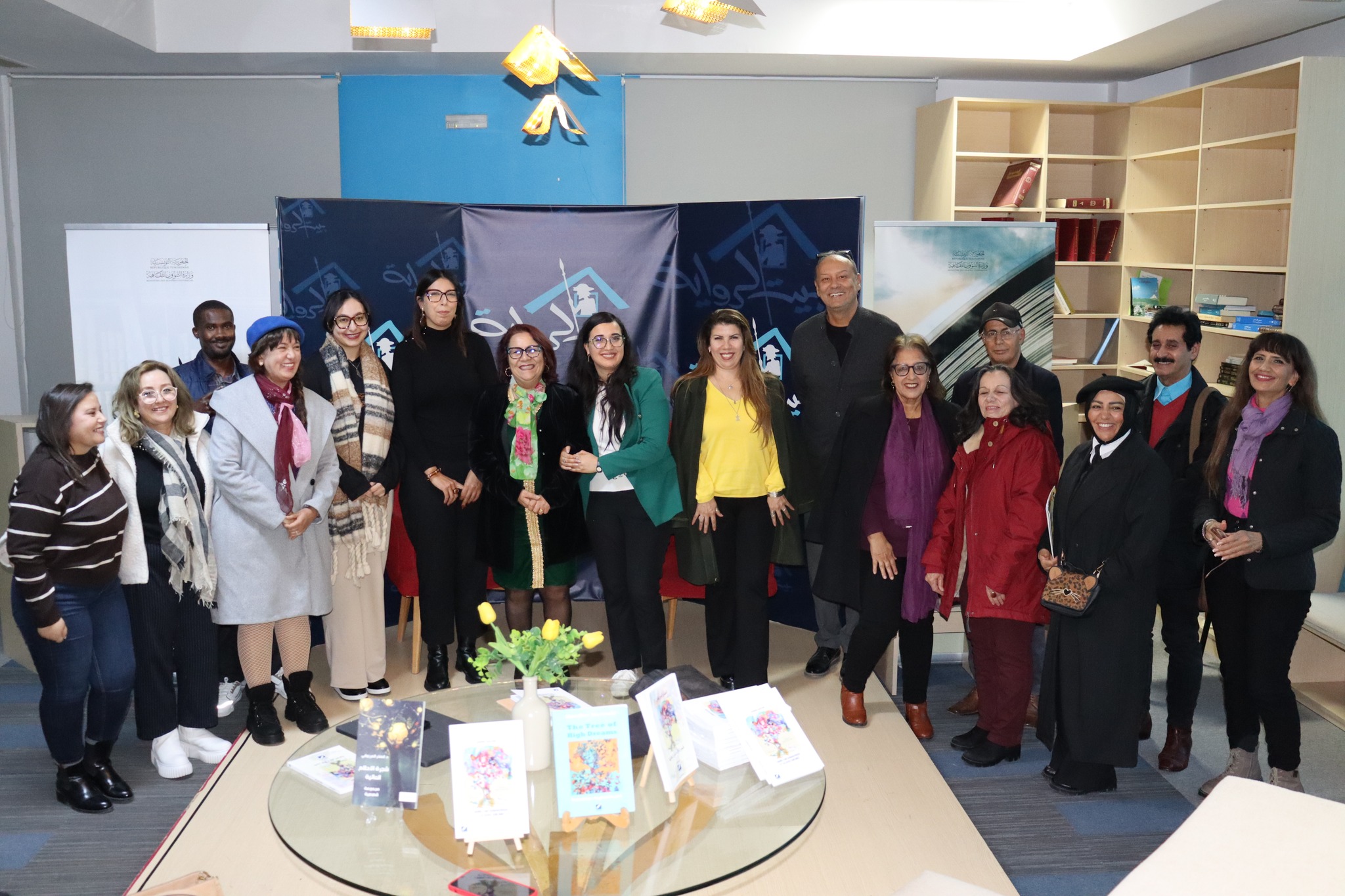 بيت الرواية: تقديم تجربة الكاتبة التونسية ليلى الدعمي في ترجمتها للمجموعة القصصية "شجرة الأحلام العالية"