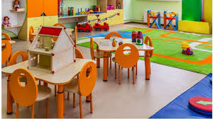 إخضاع الأطفال للامتحانات في سنّ مُبكرة: تجاوز للقانون وتحذير من الرُّهاب المدرسي