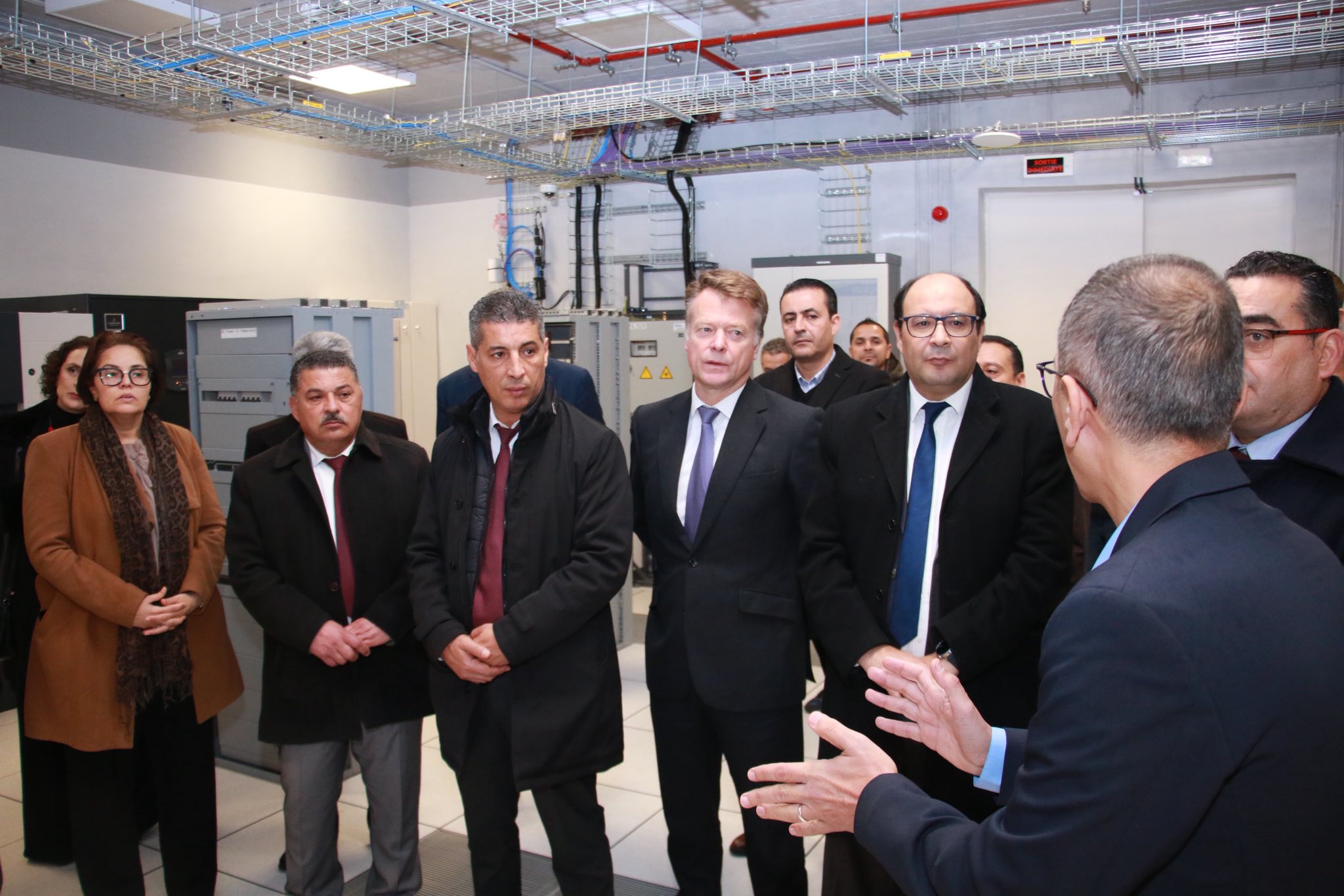 سفيان الهميسي يتابع تقدم انجاز عدد من مشاريع القطاع الرقمي بولاية بنزرت.