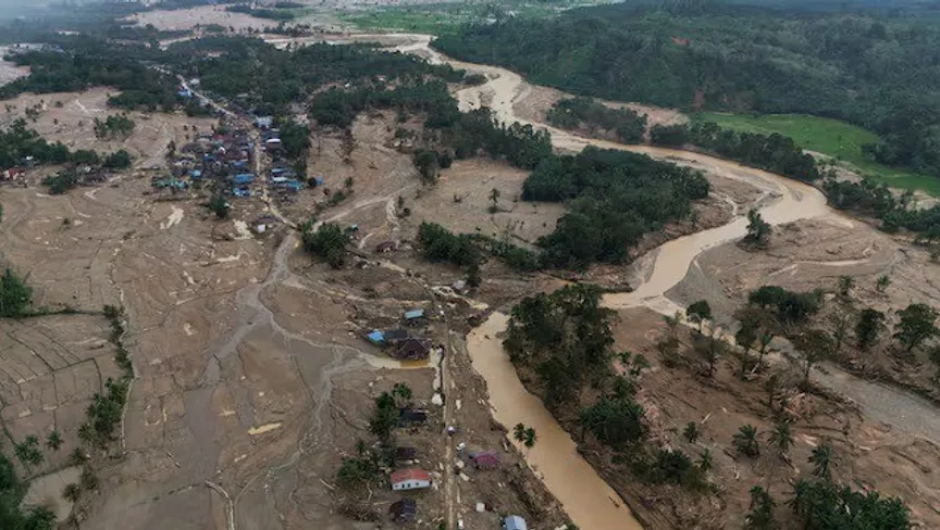 إندونيسيا: أكثر من 5 ر3 مليار دولار لإغاثة سومطرة بعد فيضانات مدمرة أودت بحياة أكثر من 1000 شخص