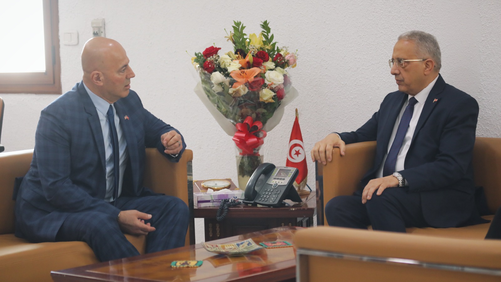 وزير الصحة يبحث مع السفير الأمريكي بتونس سبل تعزيز الشراكة الاستراتيجية في قطاع الصحة