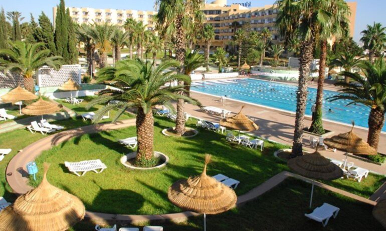 وزير السياحة :  تجاوز زوّار تونس منذ بداية سنة 2025 عتبة 11 مليون سائح