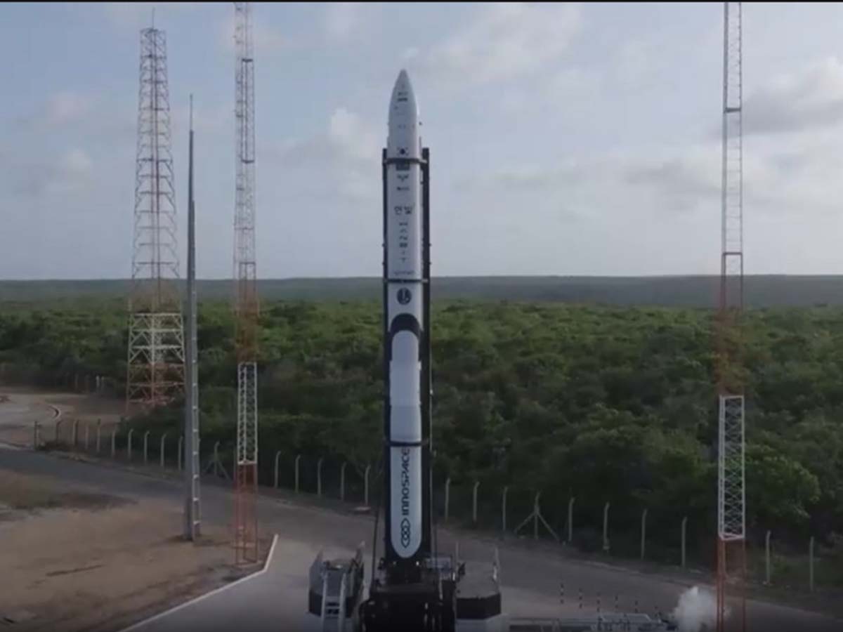 إطلاق أول صاروخ فضائي لكوريا الجنوبية ورصد ألسنة لهب بعد الإطلاق