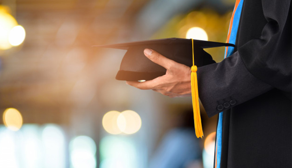 وزارتا التشغيل والتعليم العالي: إسناد الشهادات الجامعية يتم حصريا من قبل مؤسسات التعليم العالي العمومية أو الخاصة المرخص لها