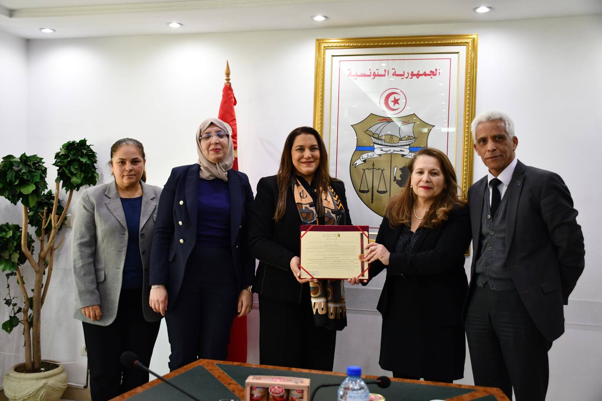 اسناد العلامة التونسية المميزة للجودة لانتاج مصبر الهريسة