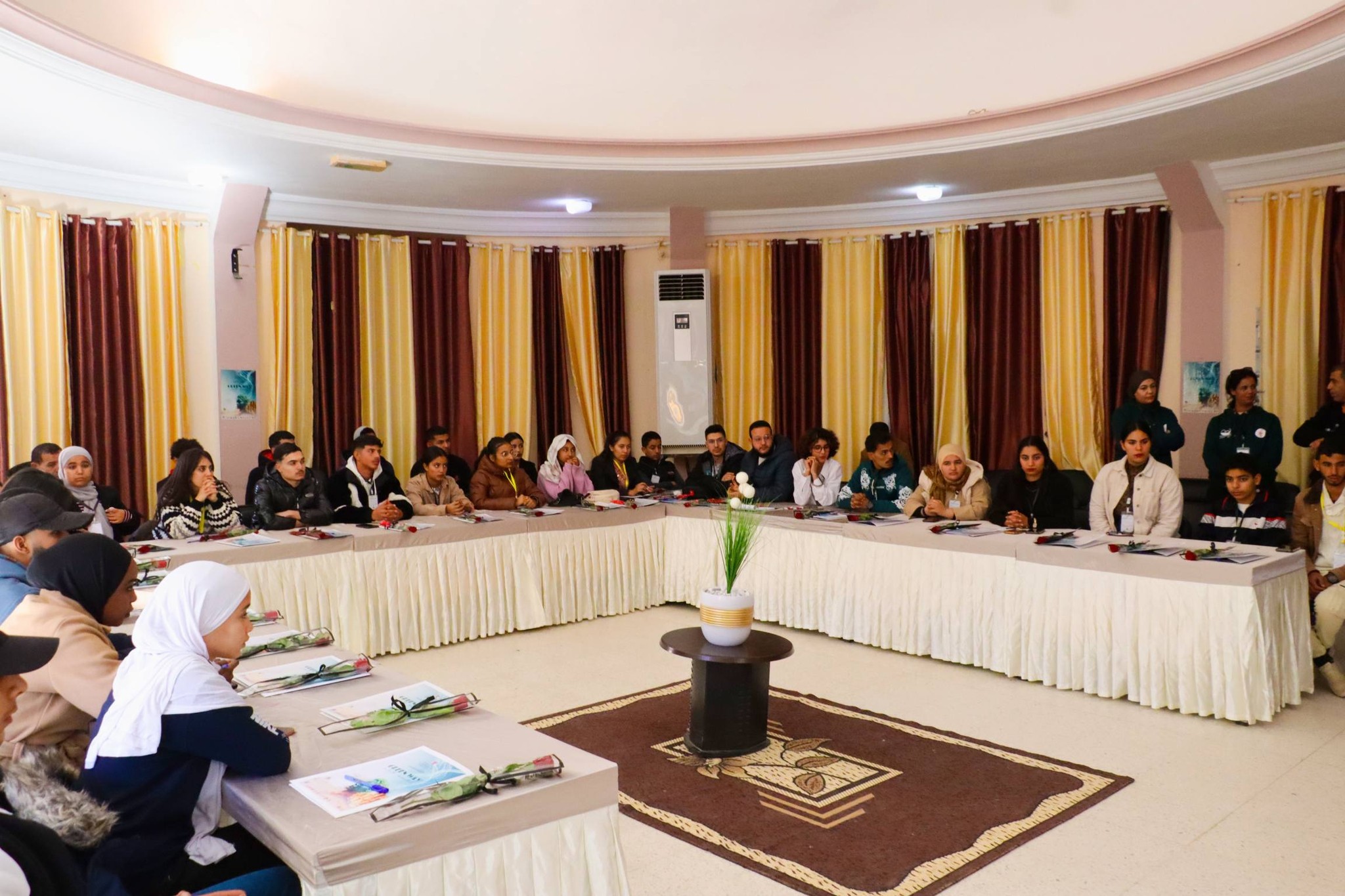 تطاوين: انطلاق الملتقى الوطني للاقتصاد الأخضر حول الانتقال الإيكولوجي بمشاركة 45 شابًا وشابة من 11 ولاية