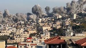 الاحتلال يقتحم الرام بالضفة الغربية ويهدم عددا من الشقق السكنية