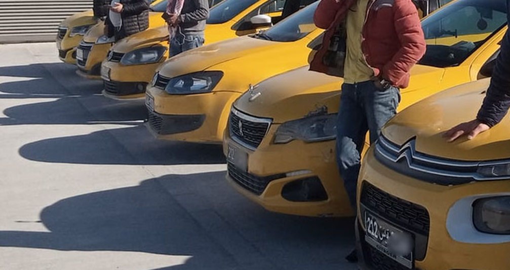 أريانة : نشر القائمة الإسمية للمتحصلين على رخصة ’’التاكسي الفردي’’ غدا الخميس 