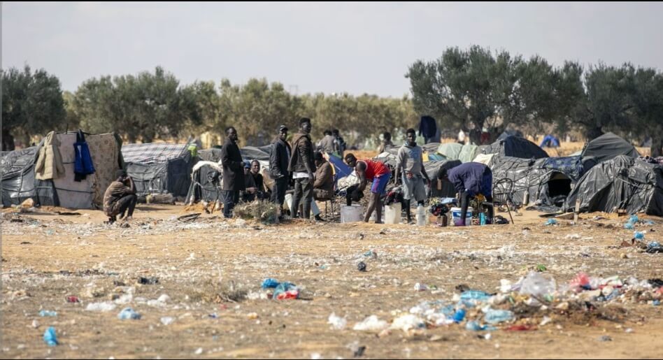 تحذيرات من خطر الوجود المتزايد لأفارقة جنوب الصحراء في تونس.