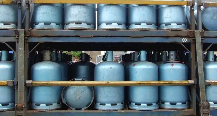 تعليق نشاط توزيع قوارير الغاز المنزلي بالجملة يومي 12 و 13 جانفي 2026