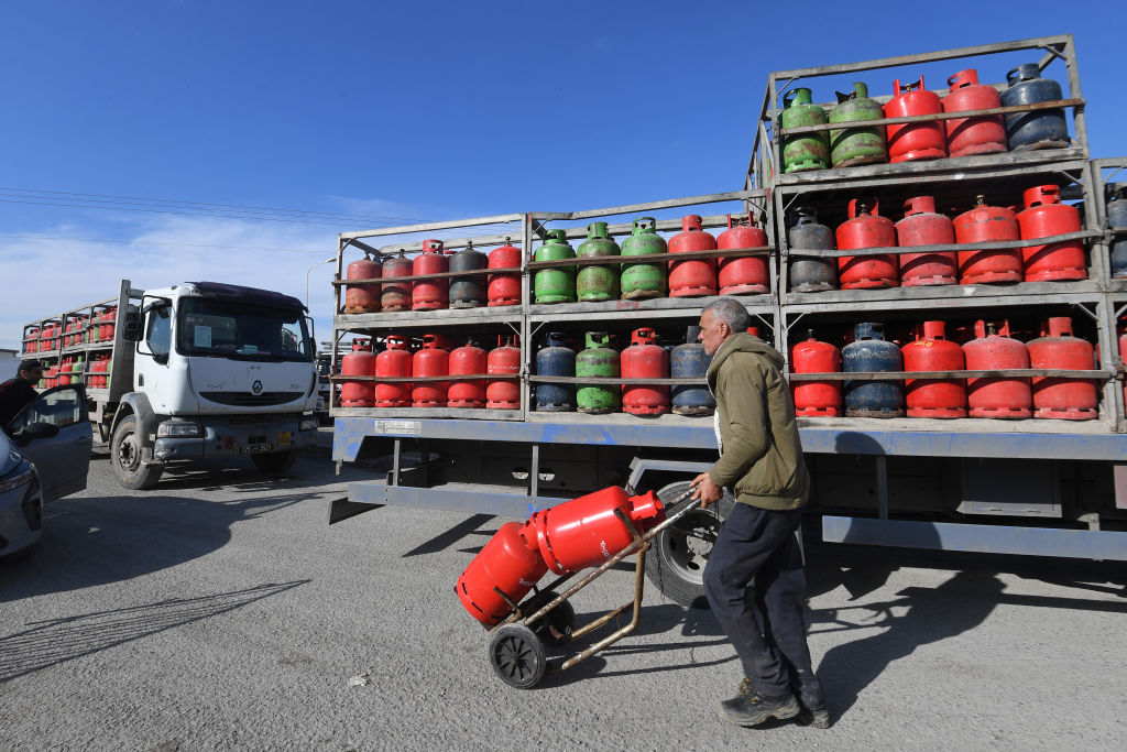 تعليق نشاط توزيع قوارير الغاز المنزلي بالجملة يومي 12 و 13 جانفي 2026