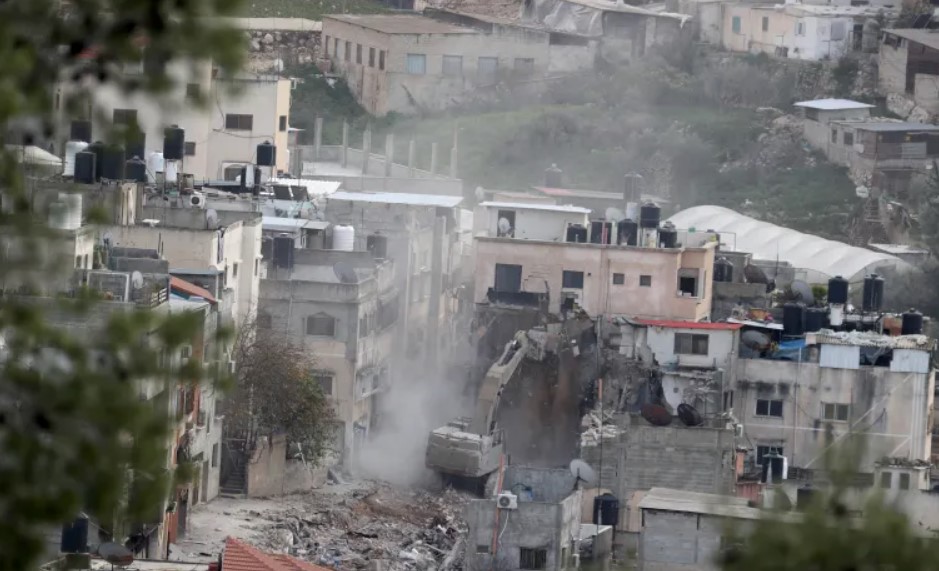 غــــــ..ــزة: الاحتــــ..ــلال يُصدر ’’أوامـــر إخـــلاء’’ لمربع سكني كامل تمهيدا لنسفه