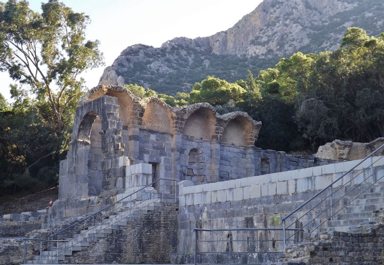 امطار غزيرة وبكميات محليا هامة آخر النهار بالشمال الشرقي والساحل