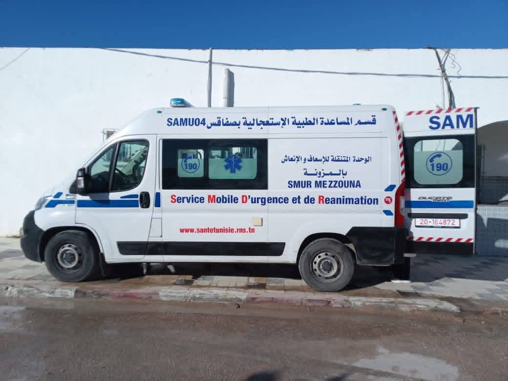 سيدي بوزيد: دعم غرفة عمليات مستشفى الرقاب بدفعة أولى من المعدات وافتتاح وحدة الإنعاش الطبي المتنقل بمعتمدية المزونة