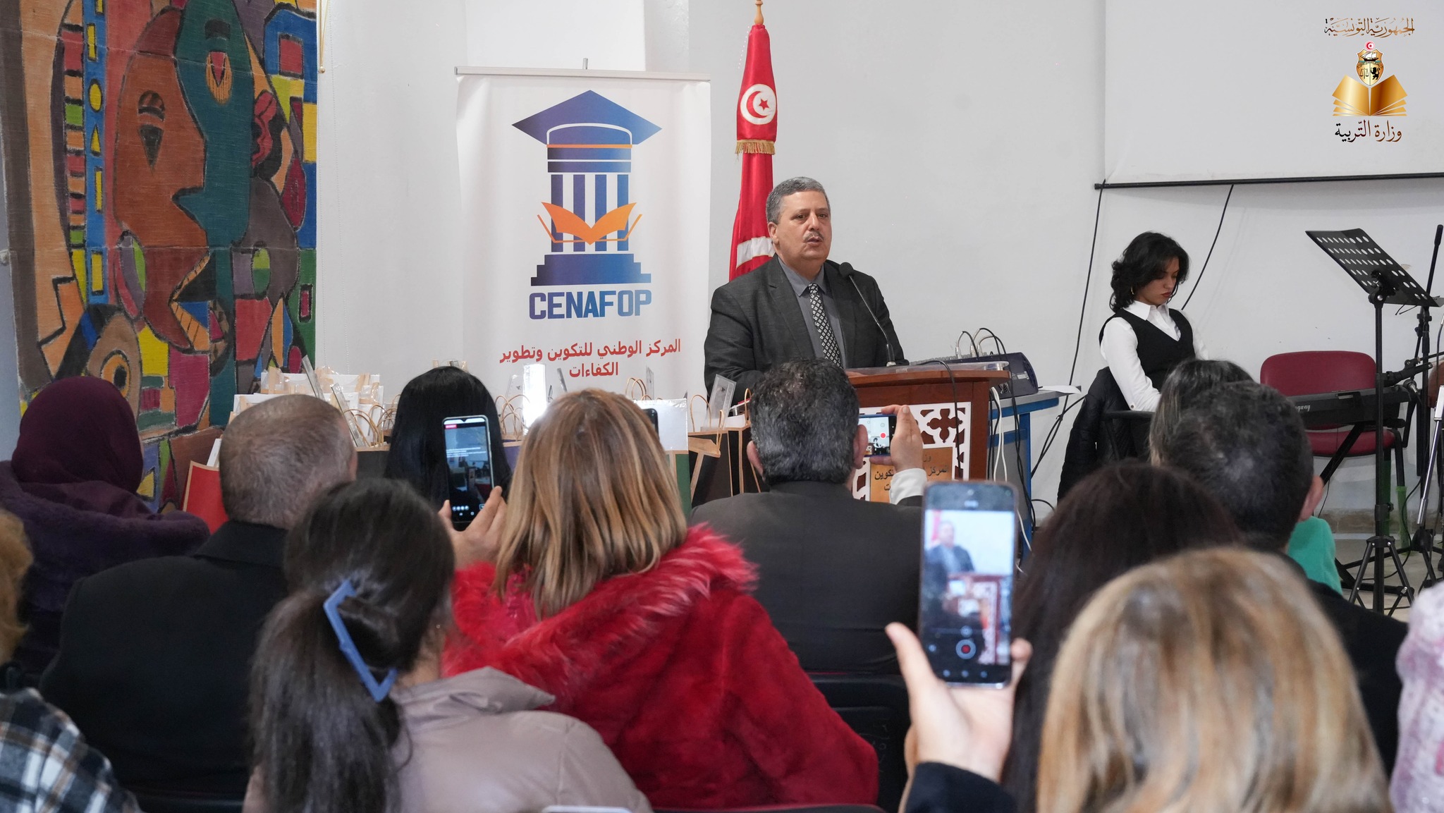 وزير التربية يشرف على فعاليّات اليوم المفتوح لإحياء فنون الخطّ العربي.