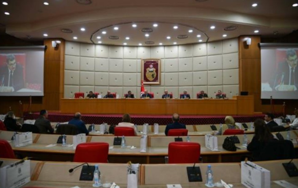 وفد من الاطارات السامية بالادارة التونسية يطلع على تجربة الادارة العامة للحرس الوطني في مجال التحول الرقمي