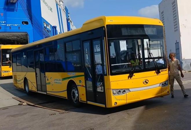 وزارة النقل تعلن ان الدفعة الاولى من صفقة اقتناء 461 حافلة من الصين ستشحن قريبا