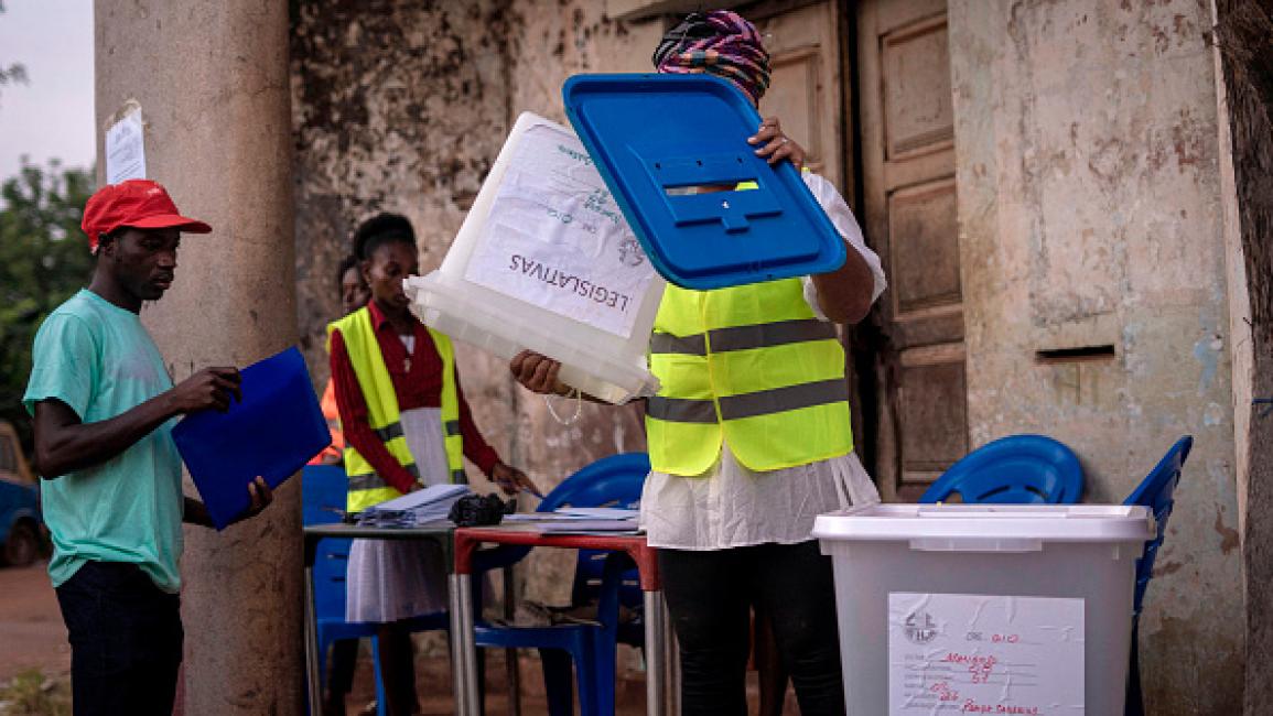 غينيا: الناخبون يختارون اليوم الأحد رئيسا جديدا للبلاد