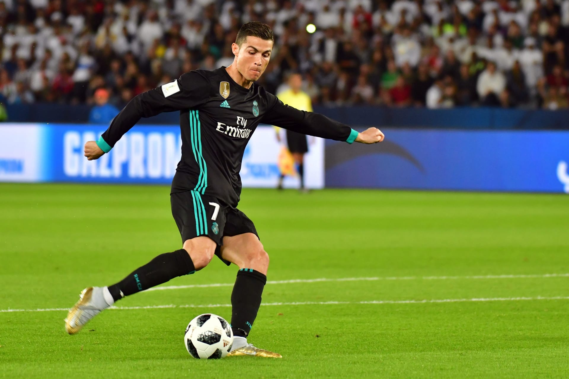 رونالدو حريص على مواصلة مسيرته والوصول إلى ألف هدف