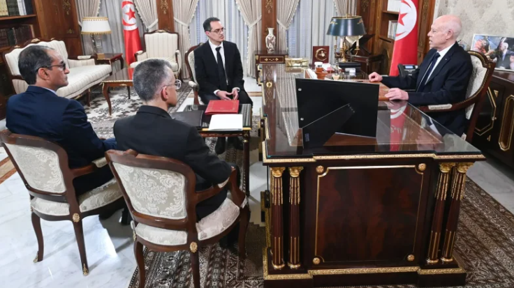 رئيس الجمهوريّة : الفلاحة جزء من الأمن القومي التّونسي، والواجب الوطنّي المقدّس يقتضي تذليل كلّ الصّعوبات خصوصا أمام صغار الفلاّحين