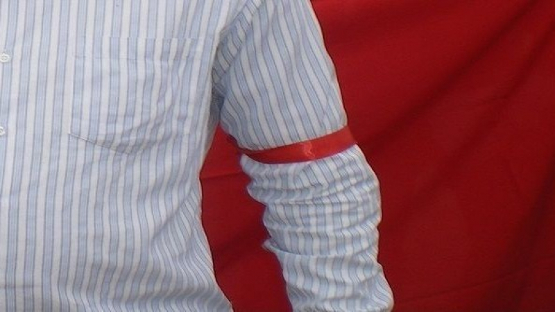 سليانة: أعوان المساحات التجارية الكبرى يحملون الشارة الحمراء