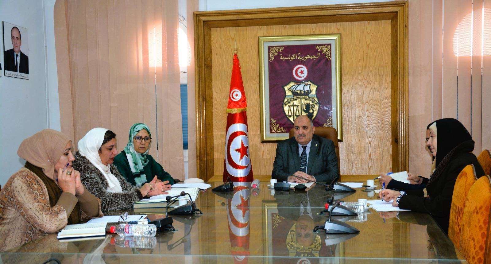 جلسة عمل لوزير الشؤون الدّينية حول برامج الإعلام الدّيني لسنة 2026