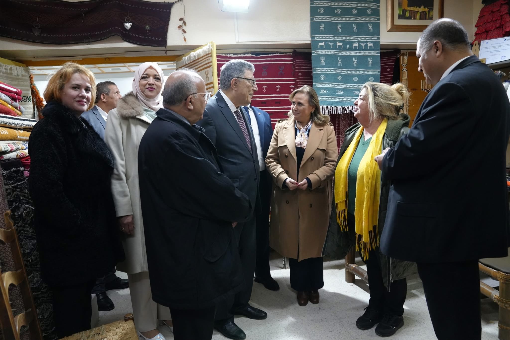 رئيس مجلس نواب الشعب يزور معرض الصناعات التقليدية بالدندان