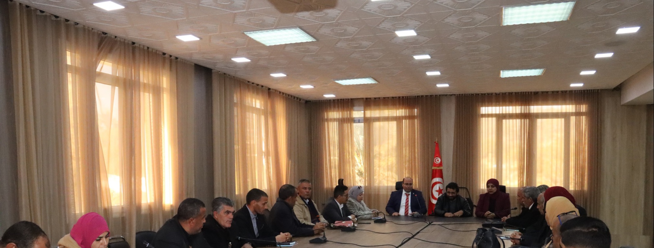 عرض ومناقشة المشاريع الإقليمية الخاصة بولاية زغوان 