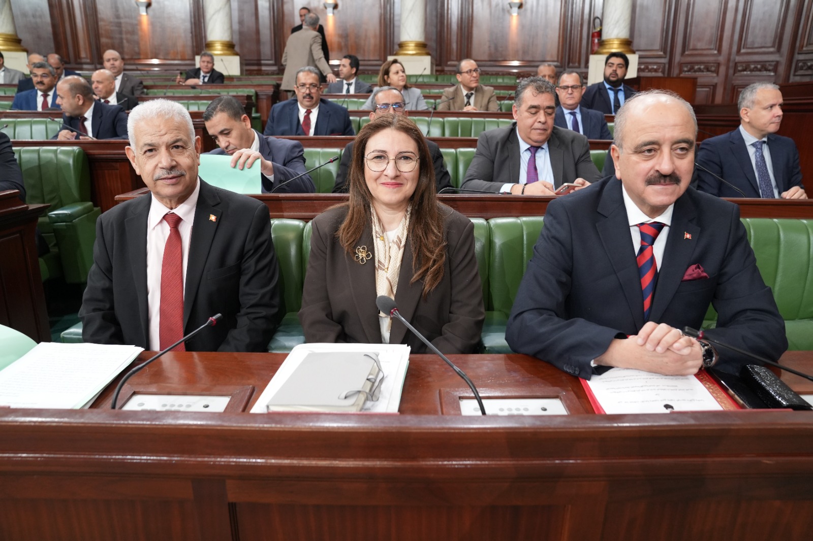 النفطي: تونس ستشرع في المفاوضات مع الاتحاد الأوروبي للترفيع في الحصص التصديرية لزيت الزيتون إلى 100 ألف طن