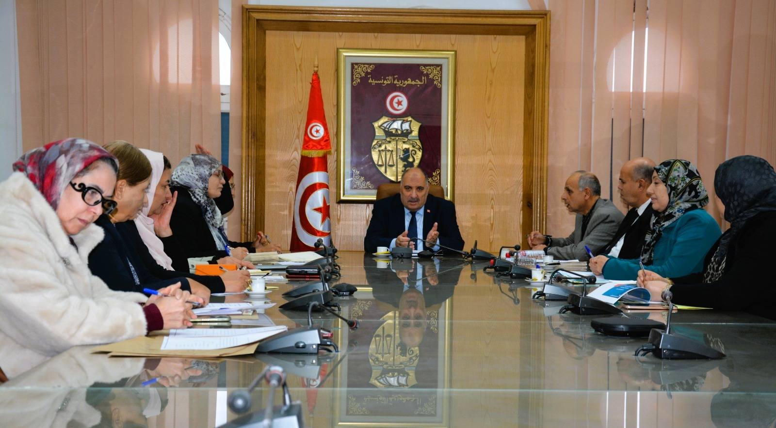 وزير الشؤون الدّينية يشرف على اجتماع خاصّ بالاستعدادات لشهر رمضان.