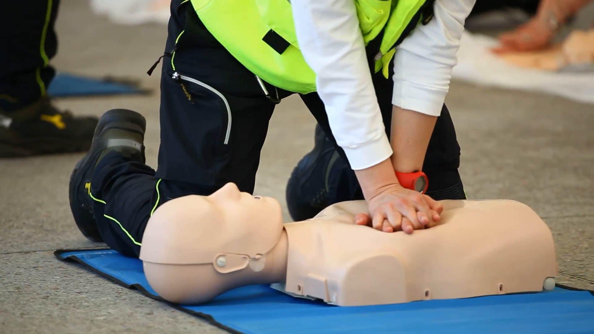 دورة تكوينية في الاسعافات الاولية لفائدة العموم والمتطوعين يومي 10 و11 جانفي 2026