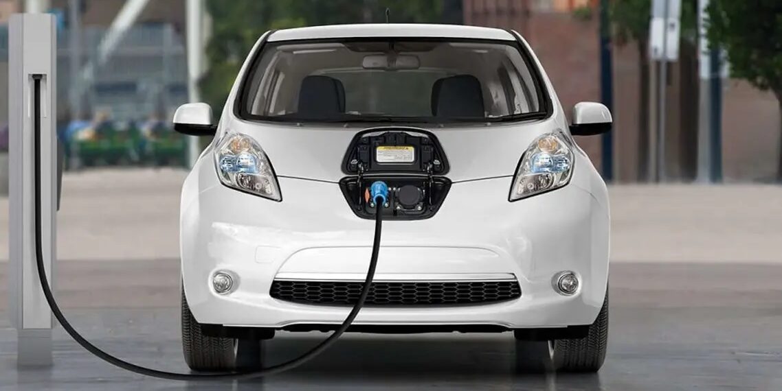 دخول البرنامج الوطني للنهوض باستعمال السيّارات الكهربائية بالمؤسسات والمنشآت العمومية والجماعات المحلية رسميا حيز التنفيذ