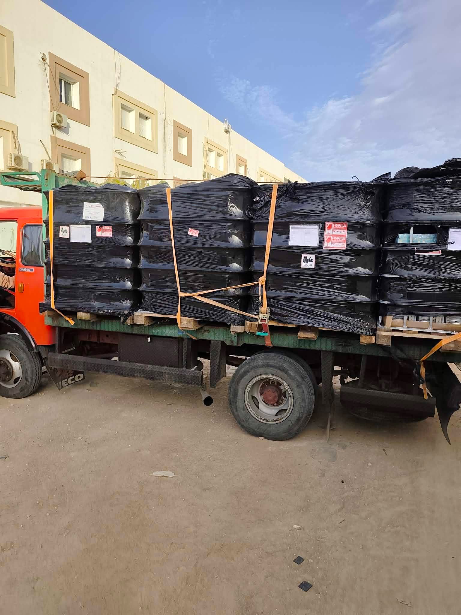 ضمن مبادرة من أبناء المنطقة بالخارج: تسليم تجهيزات إعلامية متنوعة لفائدة 7 مؤسسات تربوية في منطقة الماي بجربة ميدون 