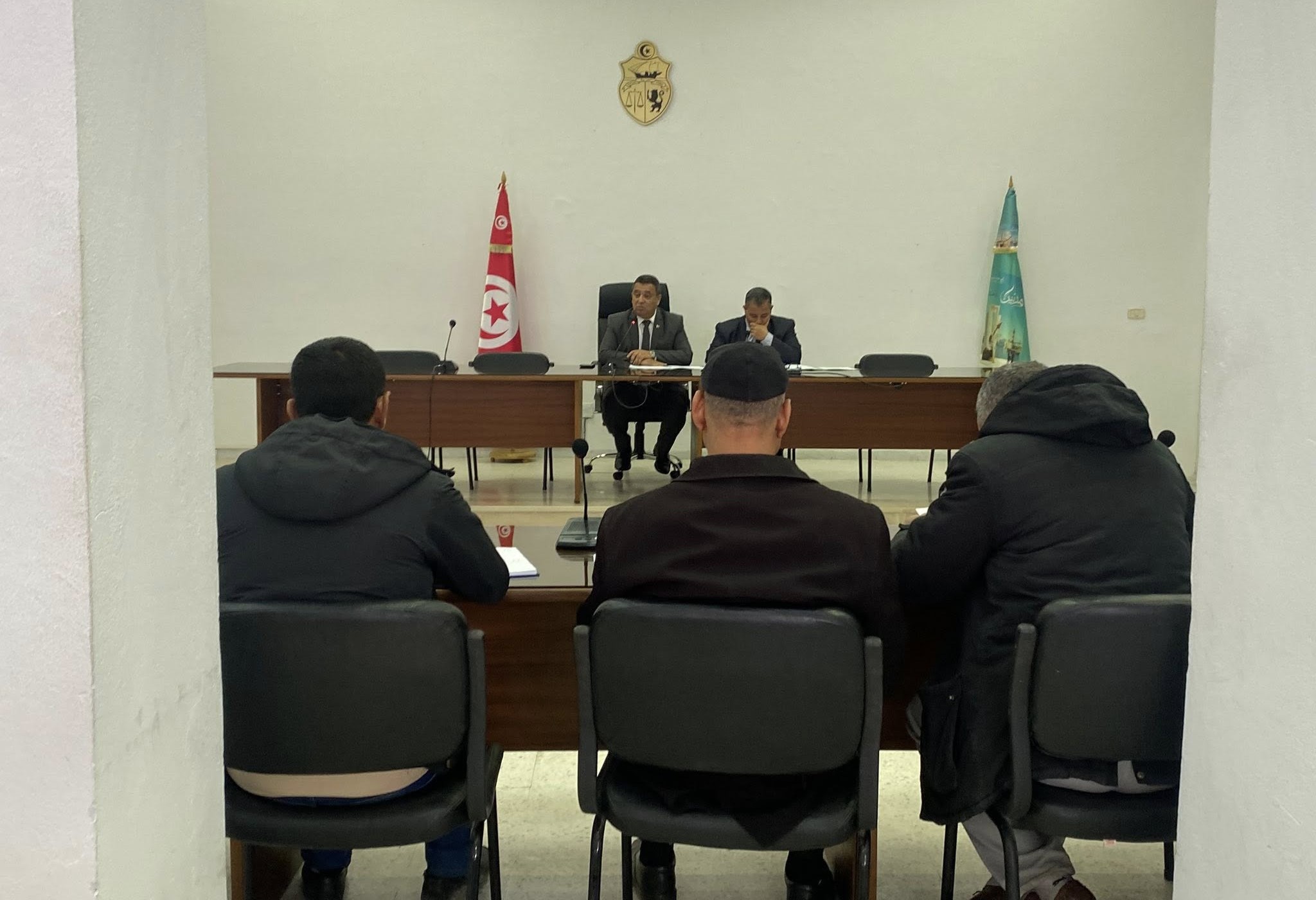 مدنين : جلسة عمل بمقر الولاية حول وضعية مجامع التنمية في قطاع الفلاحة والصيد البحري 