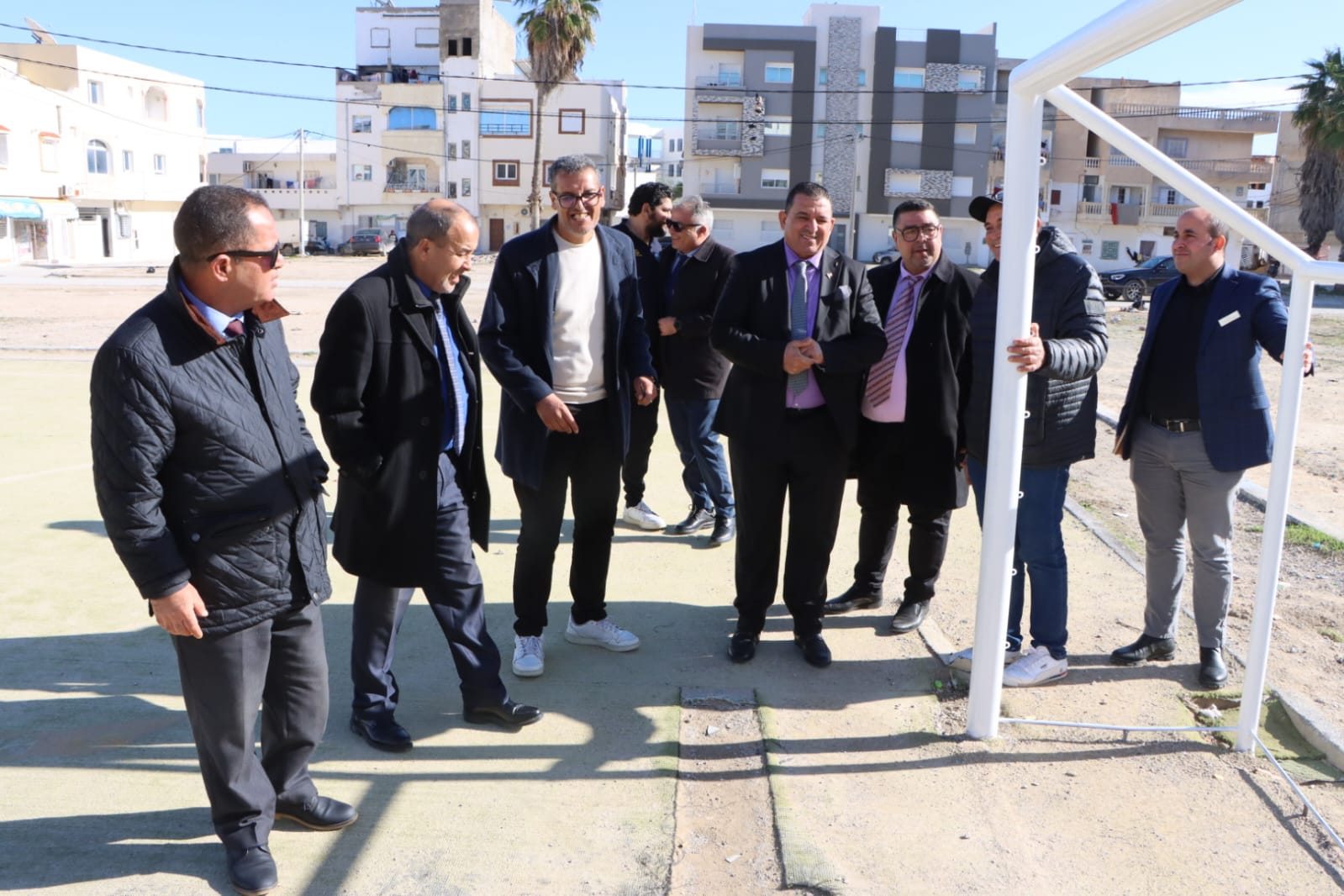 زيارة ميدانية إلى ملعبي حيّ لكرة القدم المصغّرة وملعب حيّ لكرة السلّة بمنطقة سطح جابر