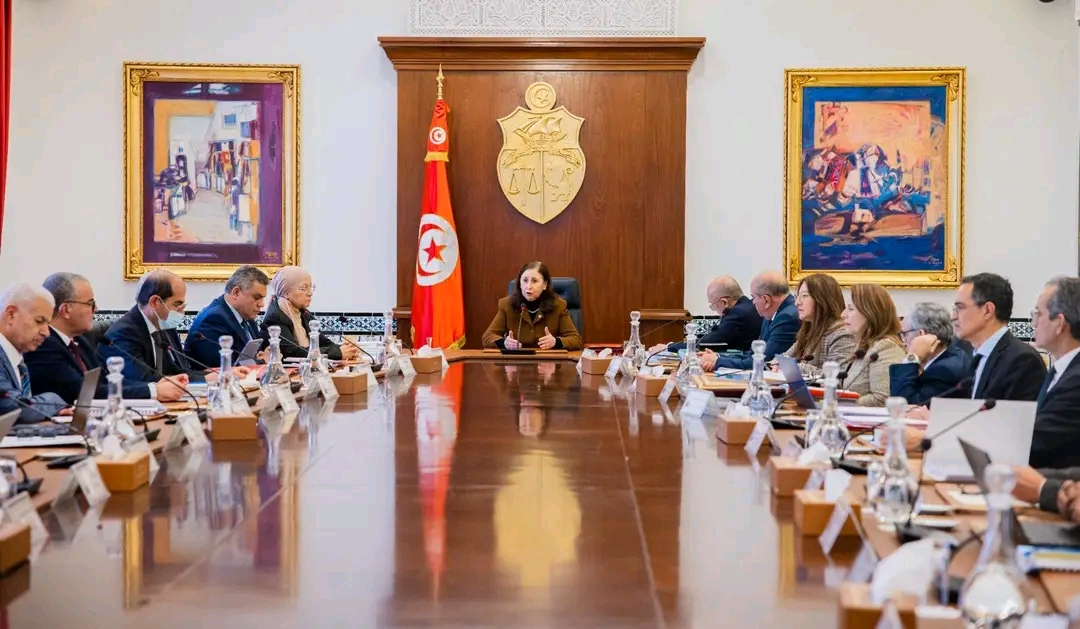 رئيسة الحكومة تشرف على اجتماع مجلس الوزراء