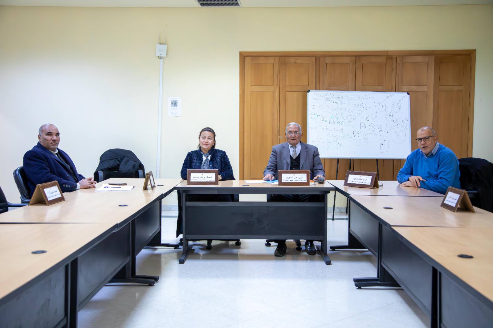 لجنة الخدمات والتنمية الاجتماعية تدعو إلى تحيين قائمات المنتفعين بدفاتر العلاج المجانية ومراجعة شروط إسنادها