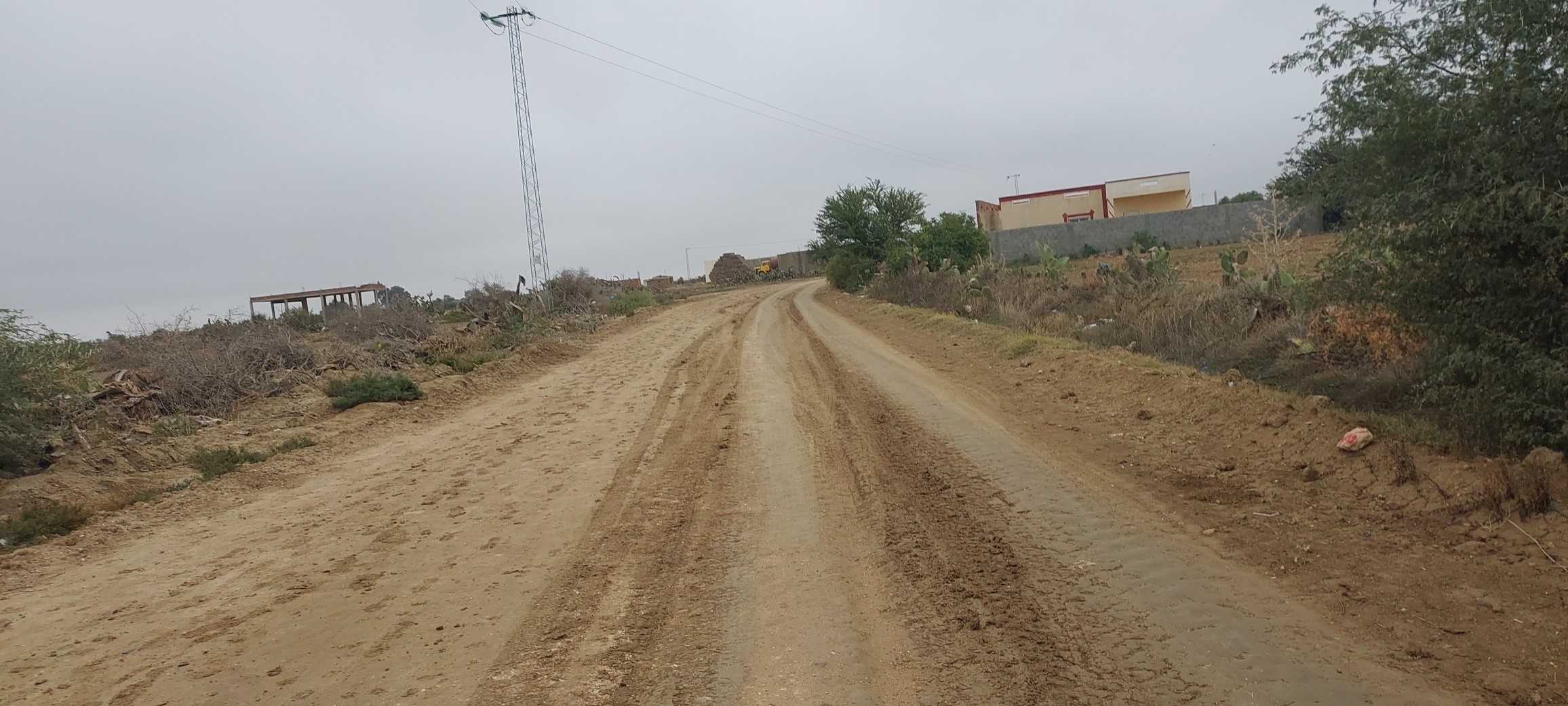 في إطار هبة:شركة محطة للقيروان للطاقة الشمسيةتعيد بناء مركز الصحة الأساسية بالبلاطة