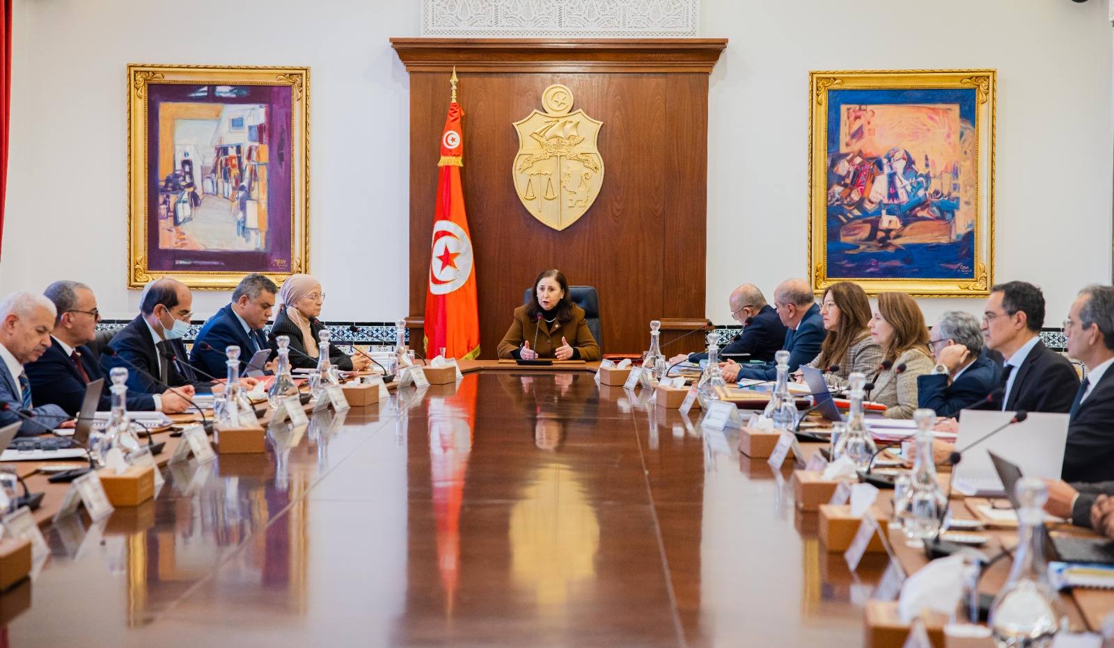 Sara Zaafrani Zenzri appelle à des mesures urgentes pour lever les blocages des projets et accélérer les investissements