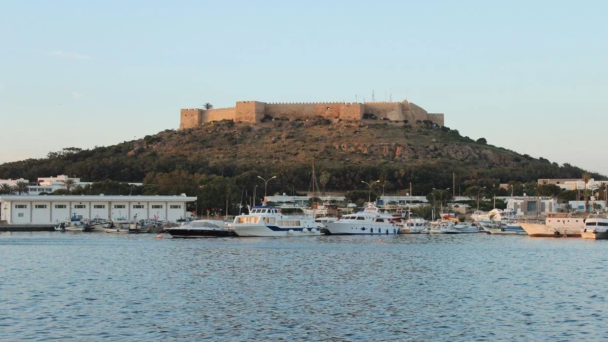 الانطلاق في تنفيذ مشروع تهيئة شباك التذاكر وتعزيز شروط السلامة بالبرج الأثري بقليبية