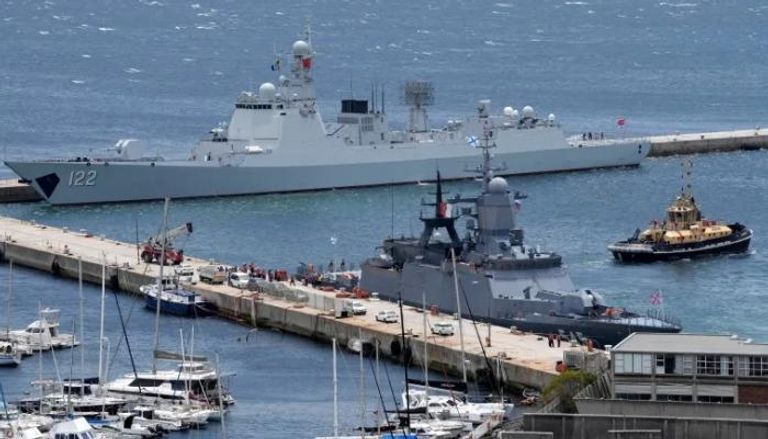 الصين وروسيا وإيران تبدأ مناورات بحرية في مياه جنوب أفريقيا