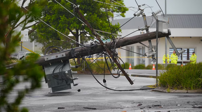 أستراليا.. آلاف المنازل بدون كهرباء جراء إعصار "كوجي" في كوينزلاند