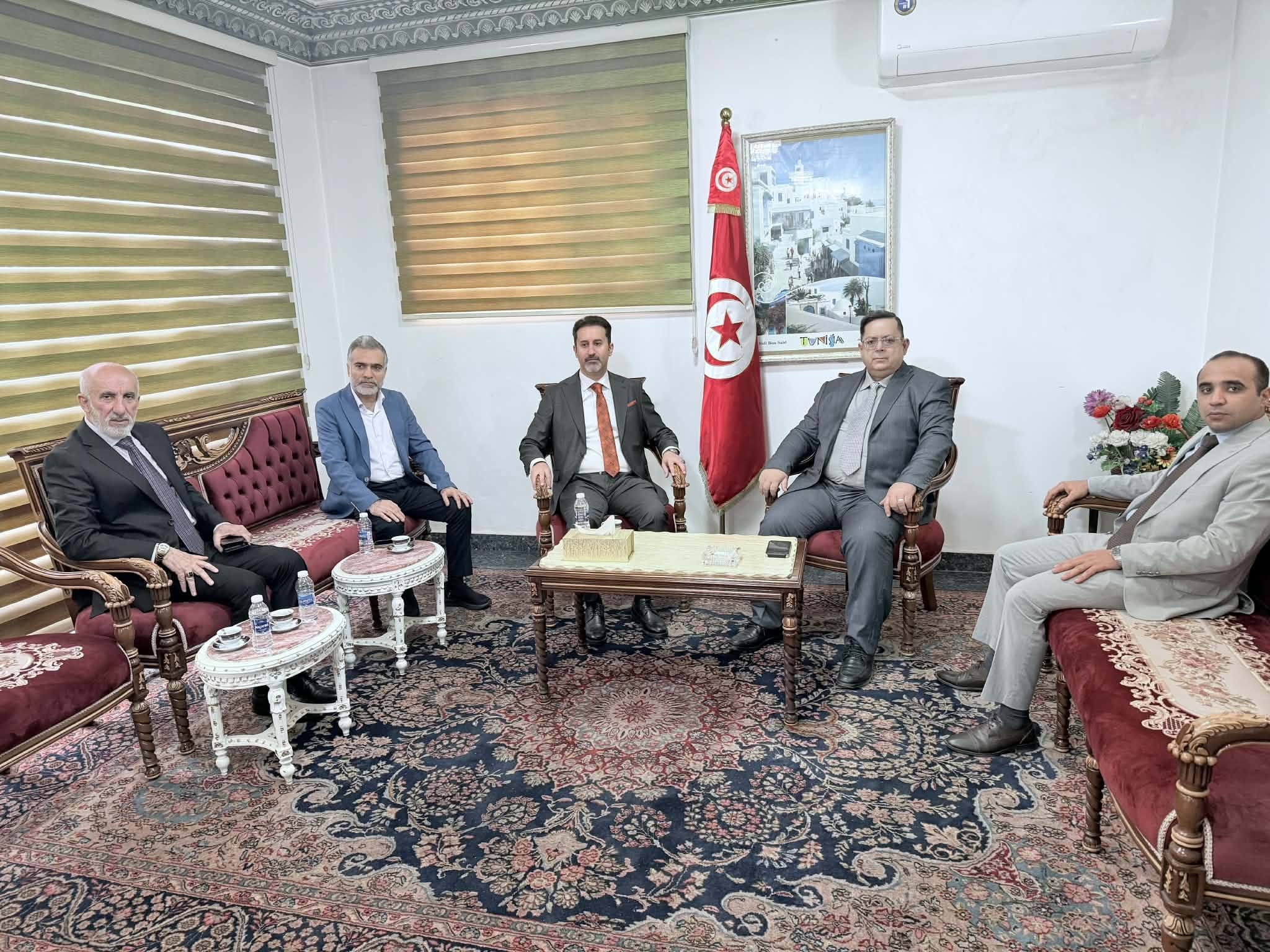تشكيل مجموعة صداقة برلمانية تونسية-عراقية أهم محاور لقاء بين سفير تونس لدى بغداد بوفد برلماني عراقي