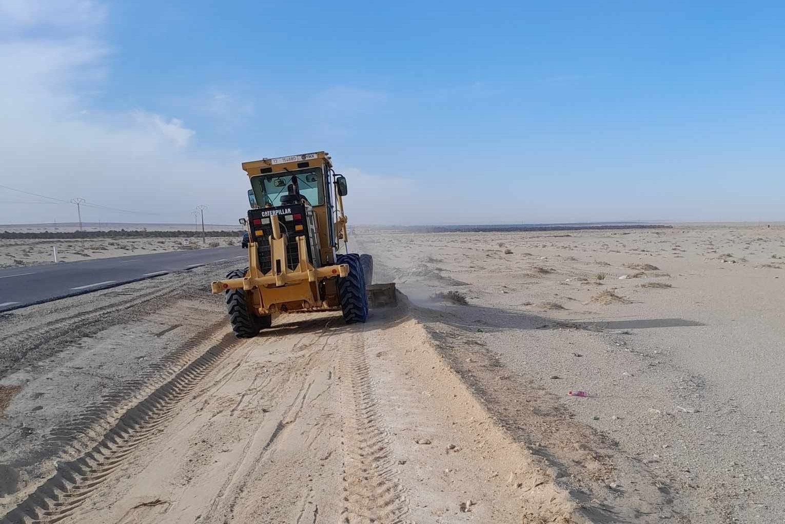 توزر: الاذن بانطلاق اشغال معالجة الأجزاء المهترئة من الطريق الوطنية رقم 16 وتقوية جزئها المار على شط الجريد