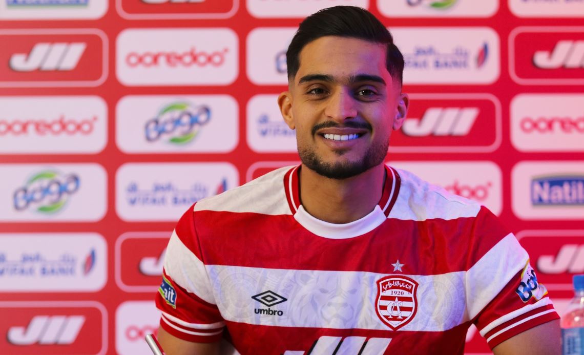 النادي الإفريقي يتعاقد رسميا مع الجناح الأيسر أسامة بوقرة لمدة موسمين ونصف