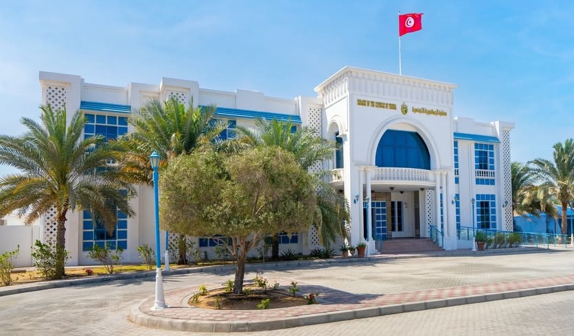 سفارة الجمهورية التونسية بأبو ظبي تعلن عن تركيز "بوابة الخدمات الادارية".