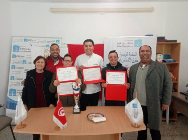المنظمة التونسية للدفاع عن الاشخاص ذوي الاعاقة تكرم أبطال المسابقة الدولية للطبخ من ذوي اعاقة "التثلث الصبغي 21"