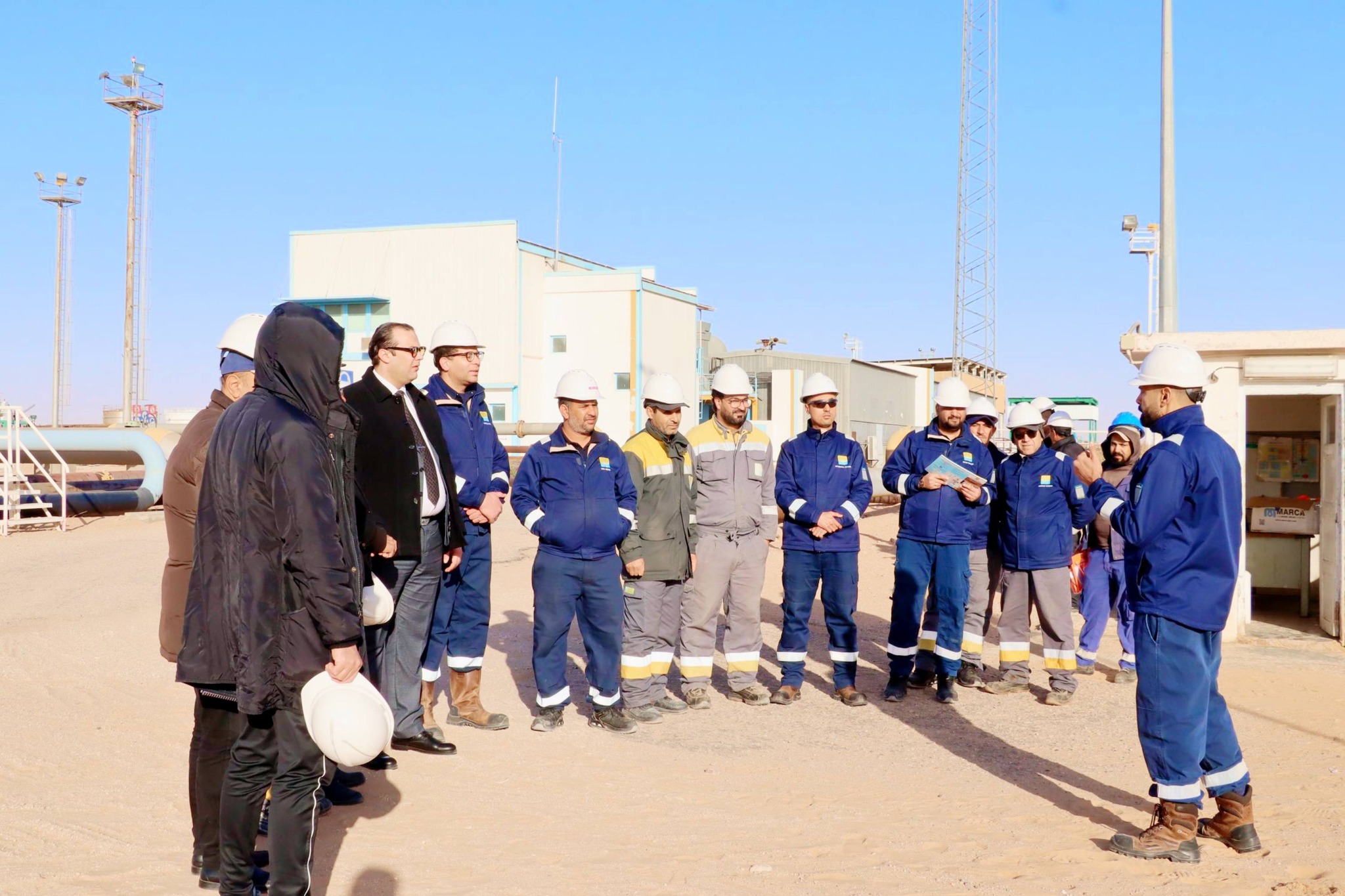 تطاوين: زيارة تفقدية إلى البرمة لمتابعة سير عمل عدد من المنشآت الطاقية والمشاريع البيئية والتنموية