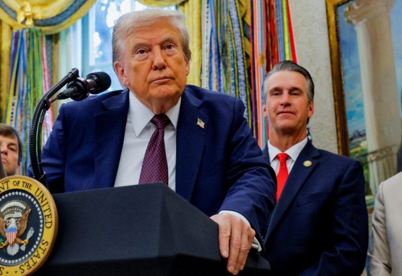 ترامب ينذر بفرض رسوم جمركية على الدول التي لا تدعم خطته بشأن غرينلاند