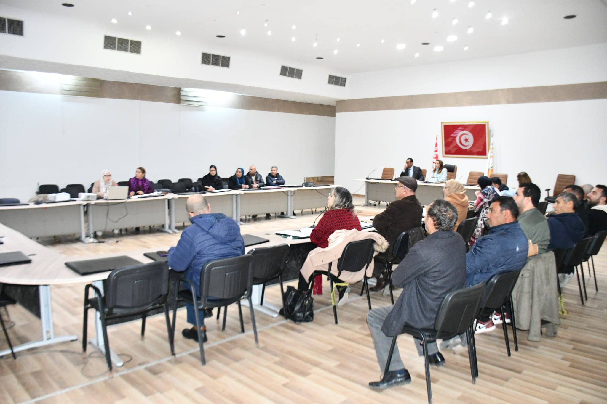 إجتماع اللجنة الجهوية لمتابعة الهياكل المهنية الفلاحية